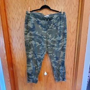 No Boundaries Camo Joggers Pants